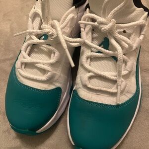 Size 6y Jordan Low Tops Teal and White